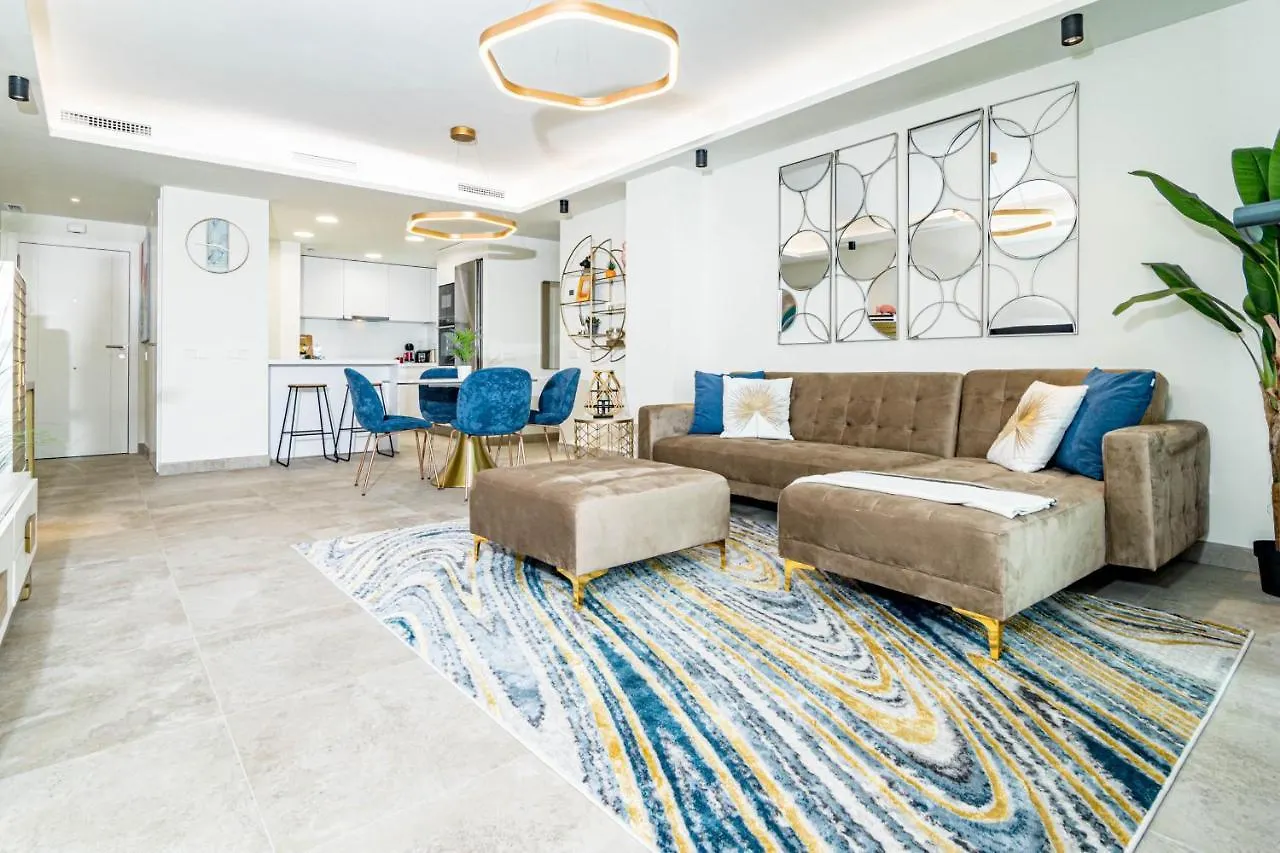 Inf25E- Tastefully Furnished Flat, Estepona Center Spanien