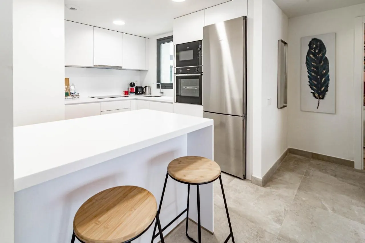 아파트 Inf25E- Tastefully Furnished Flat, Estepona Center